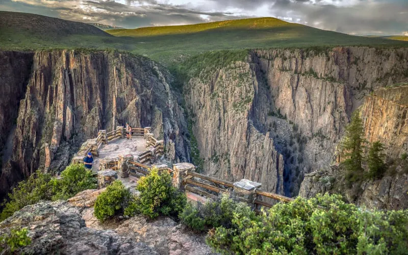 Gunnison Point overlook showing panoramic views of Black Canyon of the Gunnison South Rim